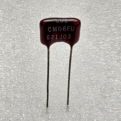 Copy of CDE - Silver Mica Capacitors 620pF 500V 5% Radial-Leaded - CM06FD621J03