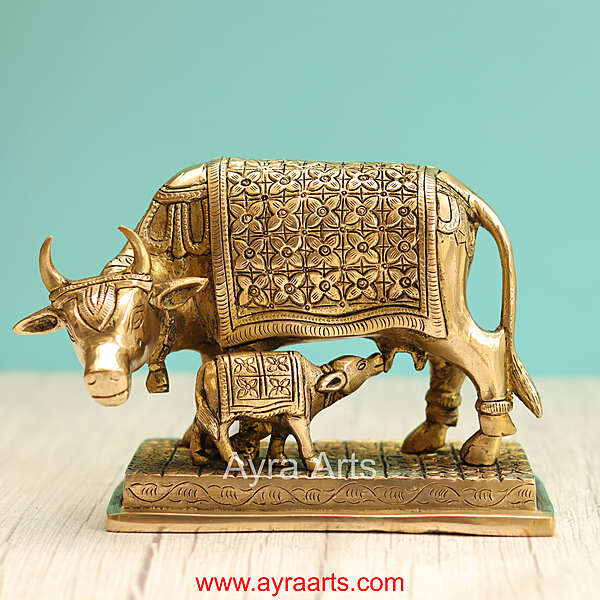 Brass Kamdhenu Cow with Calf, Vastu Gau Mata Gaye Bacdha Idol - 5 Inch Height