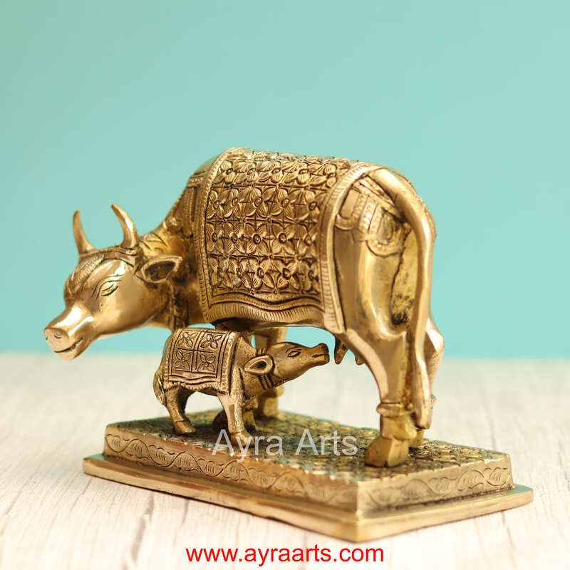 Brass Kamdhenu Cow with Calf, Vastu Gau Mata Gaye Bacdha Idol - 5 Inch Height