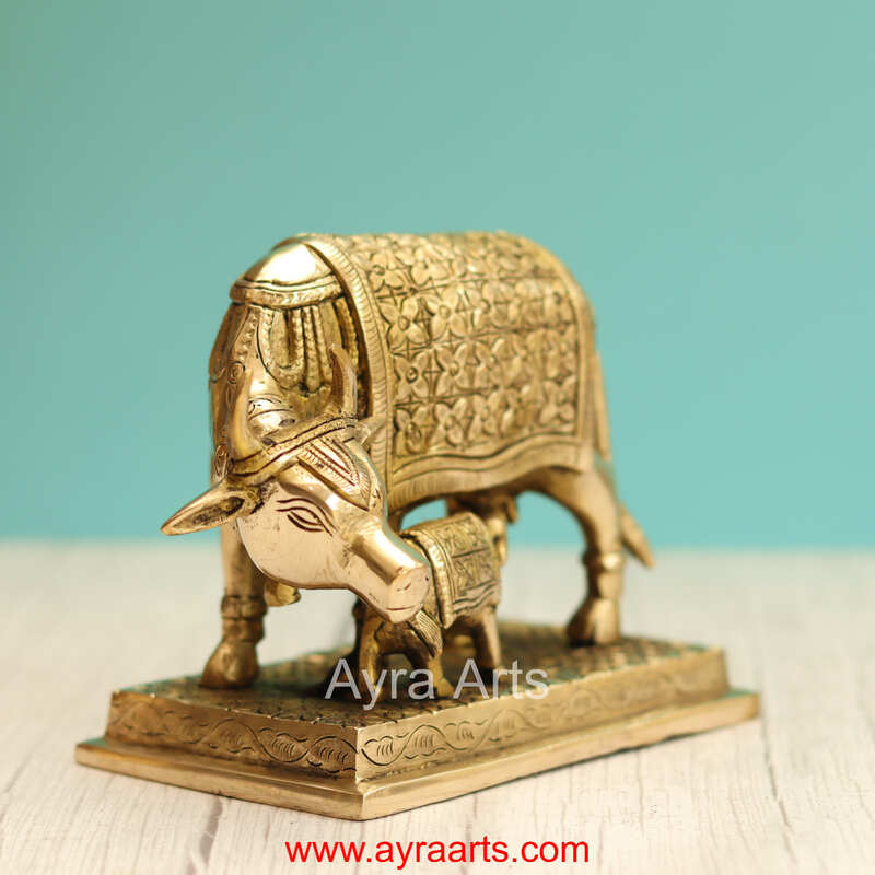 Brass Kamdhenu Cow with Calf, Vastu Gau Mata Gaye Bacdha Idol - 5 Inch Height