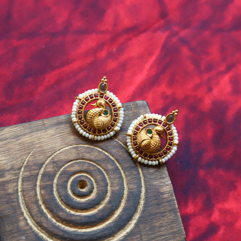 Round shape Peacock Stud