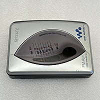 SONY - Stereo Cassette Walkman - FM/AM - WM-FX193 SONY - Stereo Cassette Walkman - FM/AM - WM-FX193