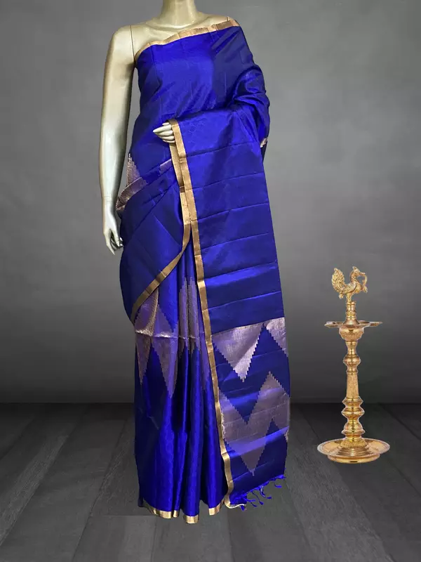 Bhagyam - The Pure Kanchi Silk Saree in Mudras 19211