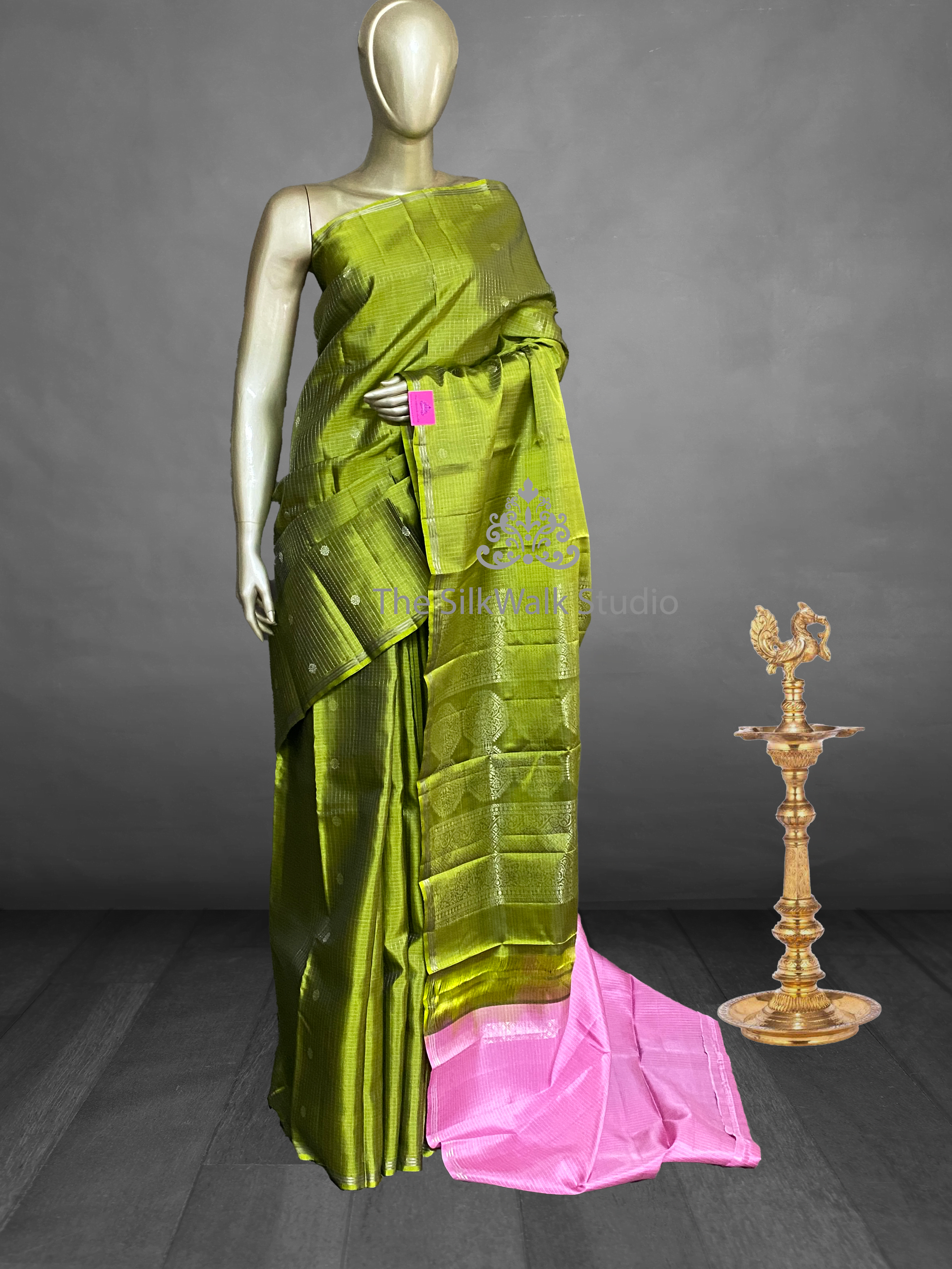 MADHUBALA – THE SILKWALK EXCLUSIVES 15925