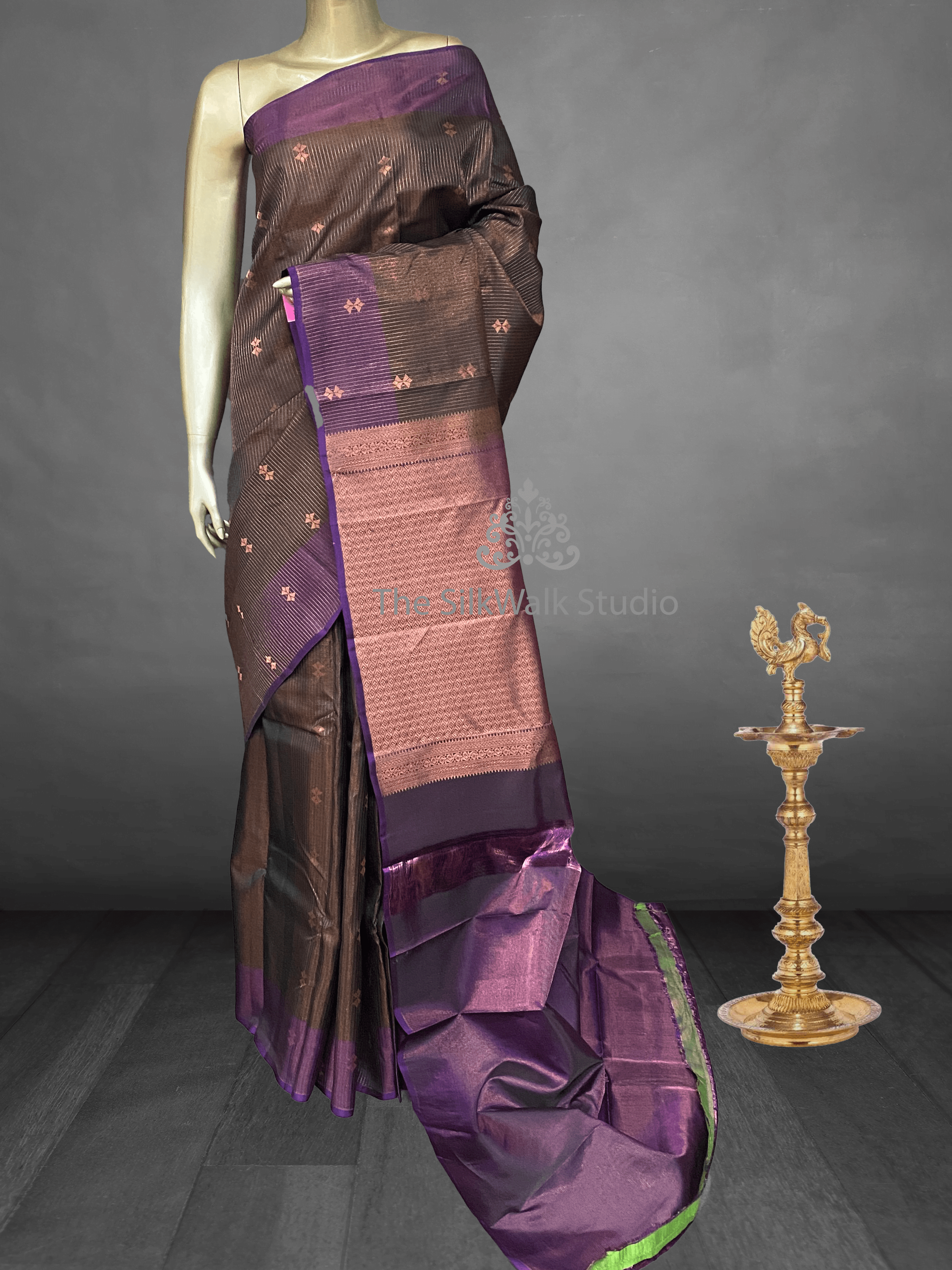 Janaki – The SilkWalk Delights (Borderless) 14452