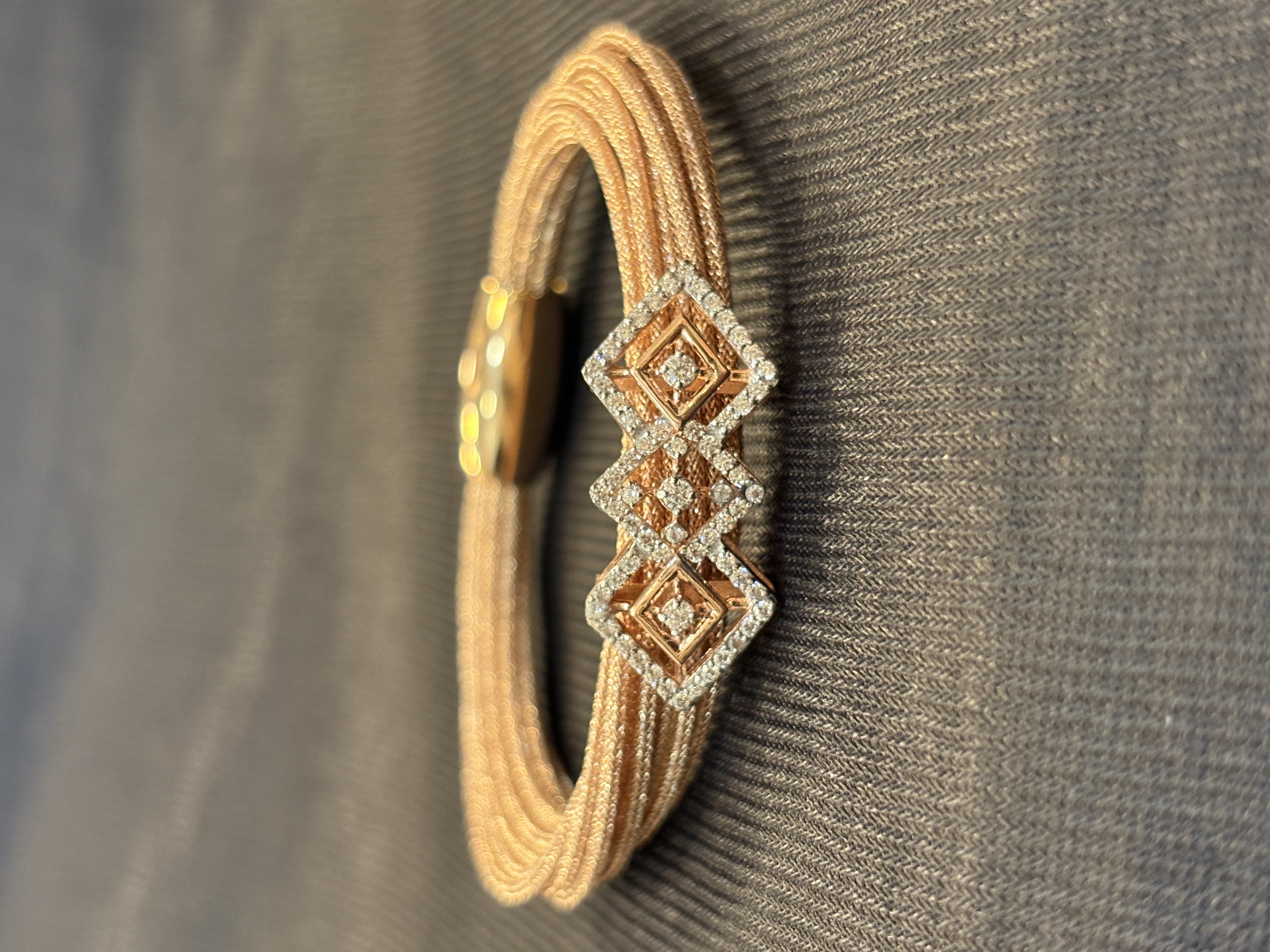Silver ishitha magnetic rope with rosegold finish