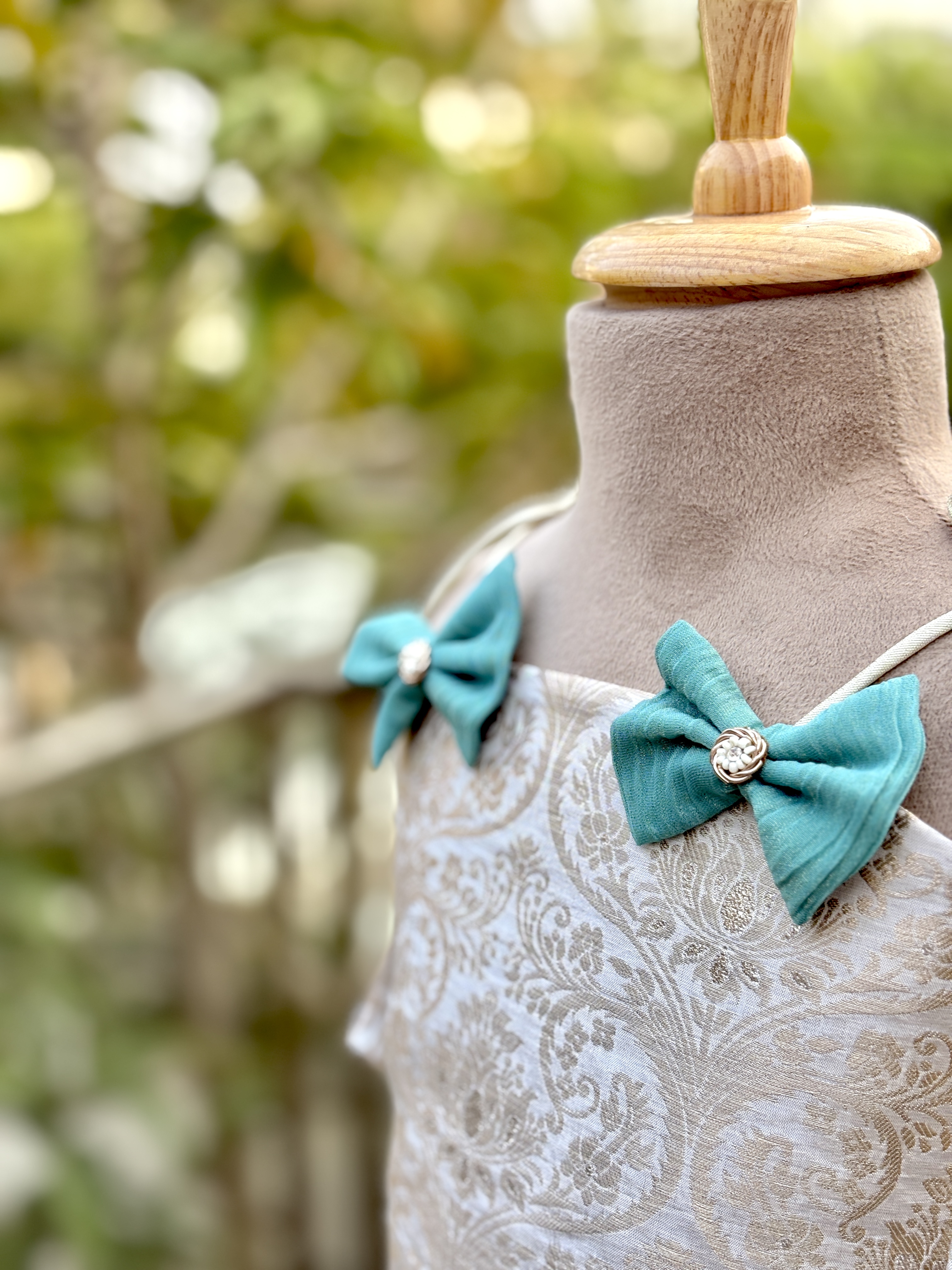 Turquoise-golden Bow Brocade Silk Set