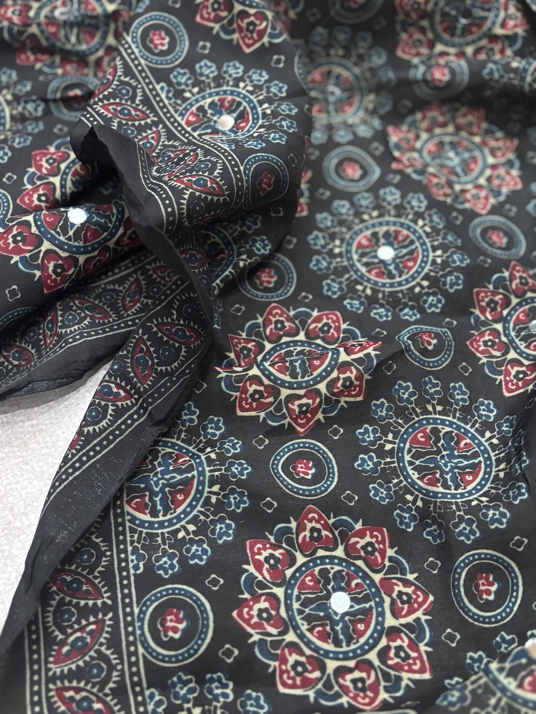 A40 - V Silk