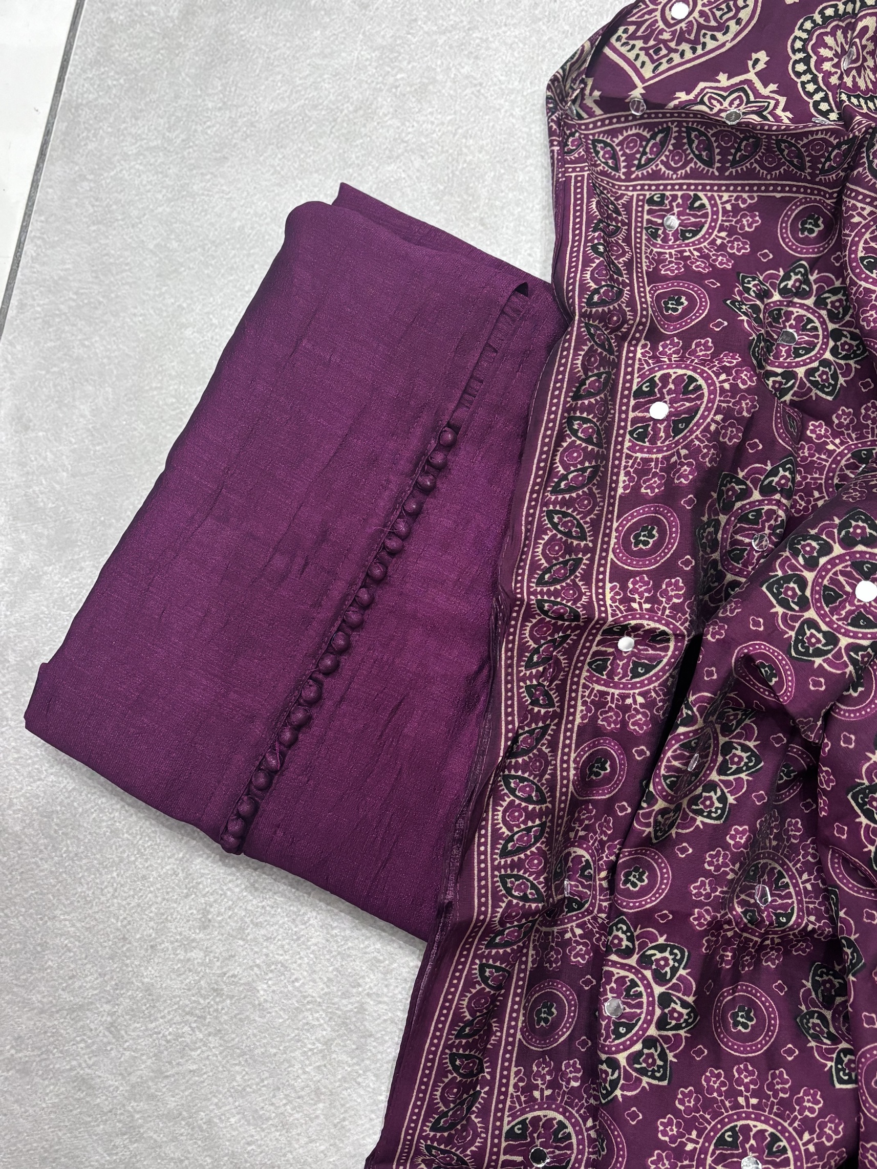 A40 - V Silk
