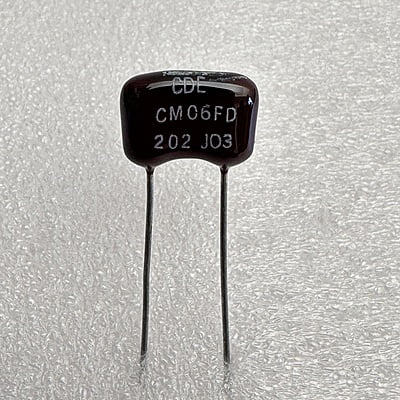 CDE - Silver Mica Capacitors 2000pF 500V 5% Radial-Leaded - CM06FD202J03