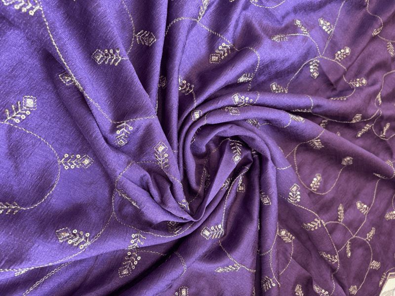 A47 - Neck Embroidery