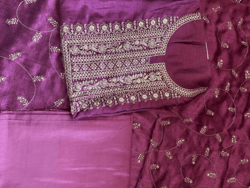 A47 - Neck Embroidery