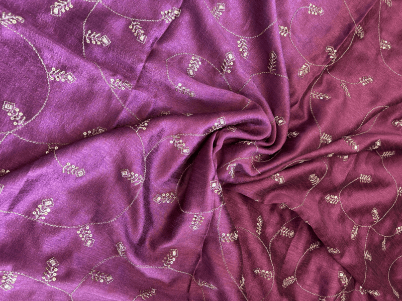 A47 - Neck Embroidery