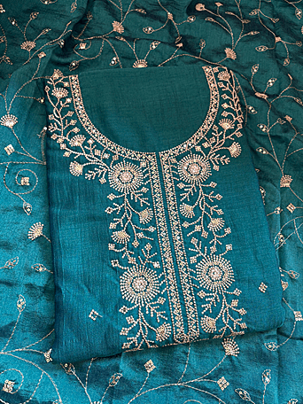 A47 - Neck Embroidery