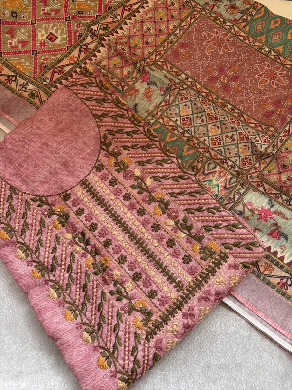 A45 - Flower Aariwork