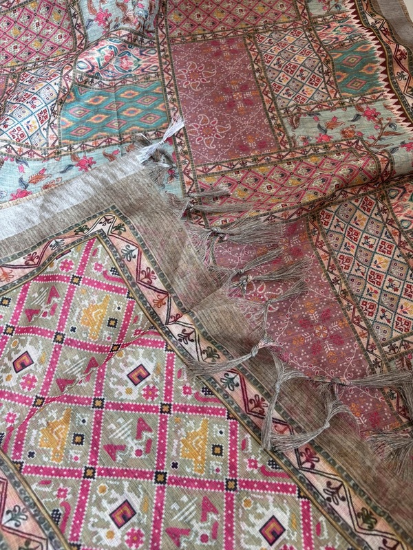 A45 - Flower Aariwork