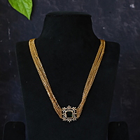 Gold finish with unique flora design mugappu chain