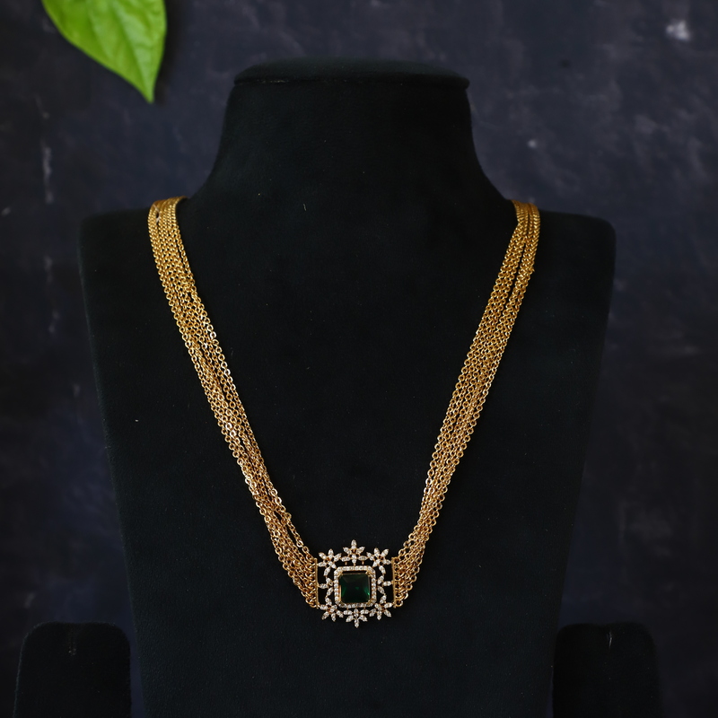 Gold finish with unique flora design mugappu chain