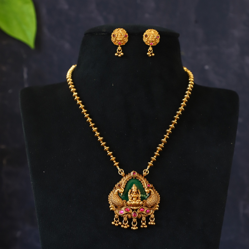 ONLY KASUMALLAI RED ANTIC LONG HARAM