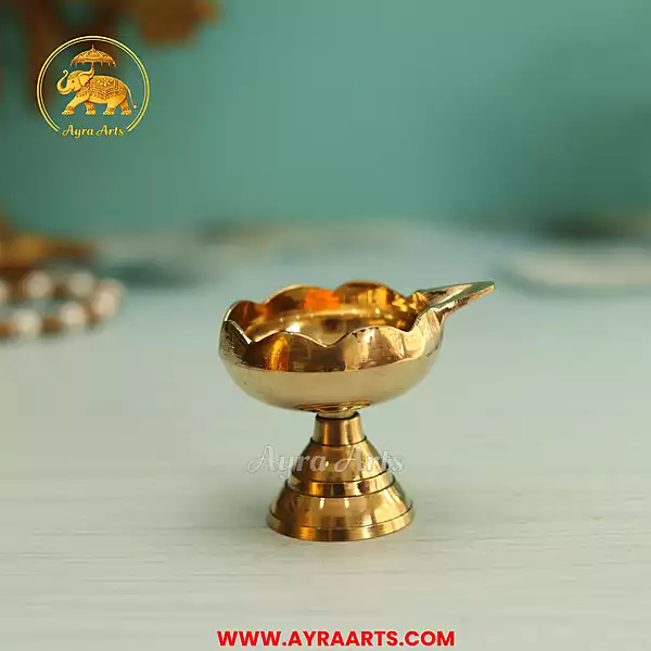 Brass Kuber Tamator Design Diya