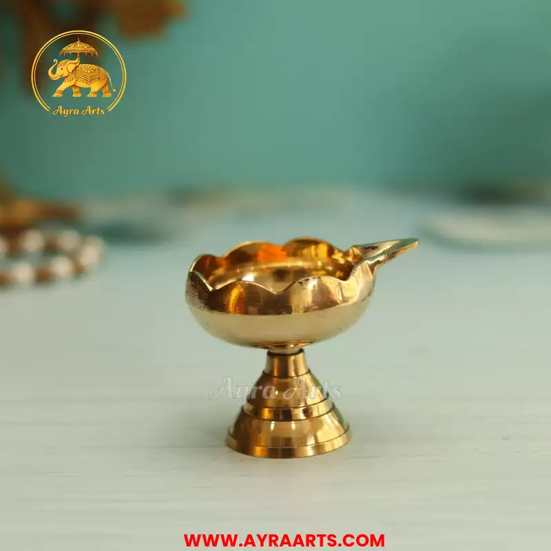 Brass Kuber Tamator Design Diya