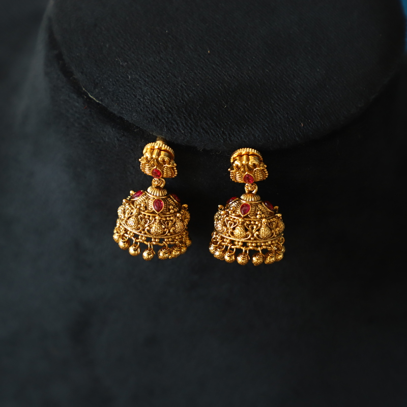 Tradtional gold finish Jumuka - Flower design