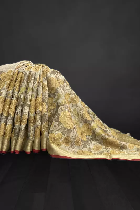 Madavi ā The Linen Cotton Saree in Floral Kantha Work 18938