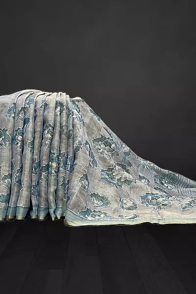 Madavi - The Linen Cotton Saree in Kantha Work 18540