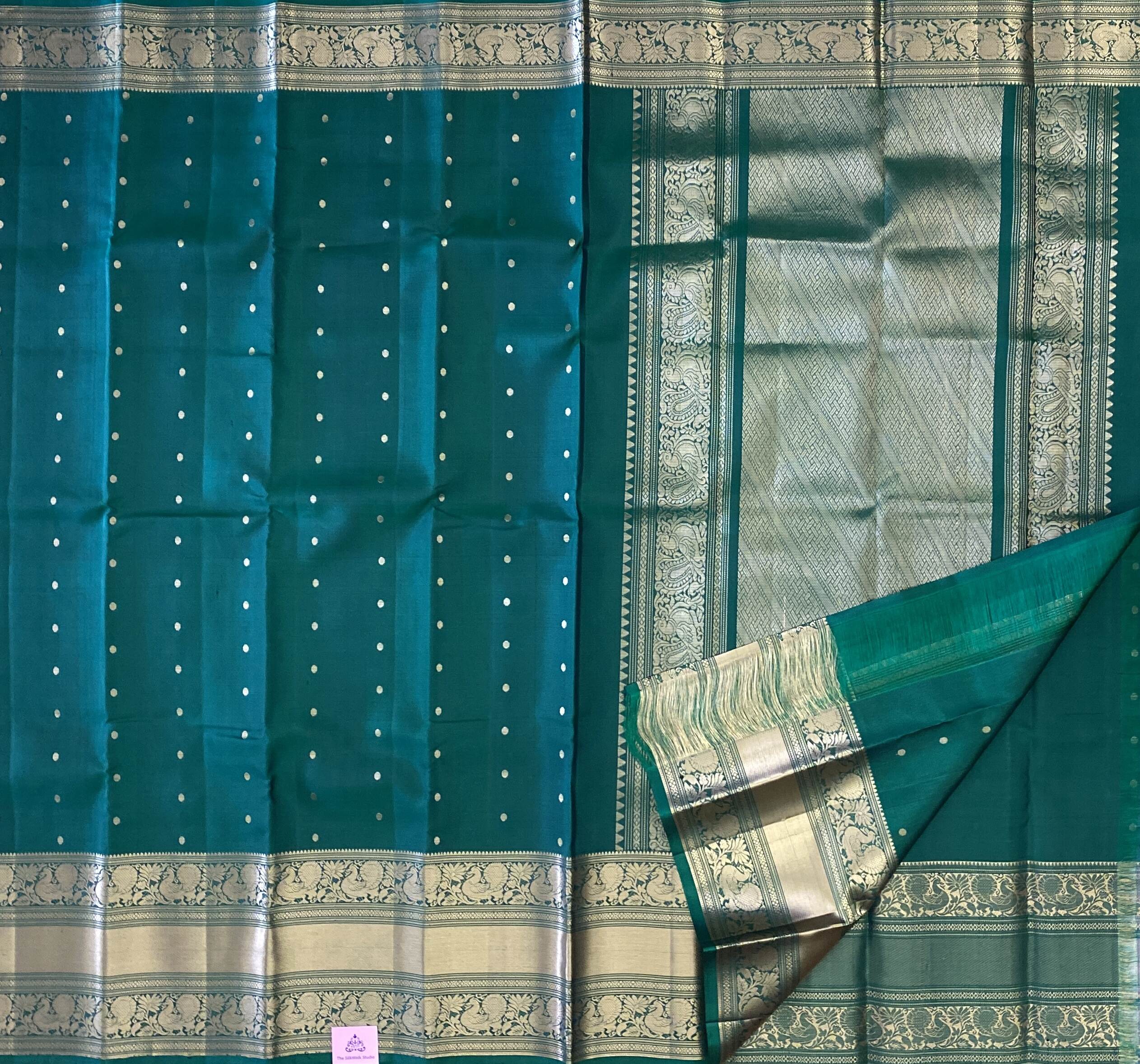 VRINDA – THE SILKWALK EXCLUSIVES  8565