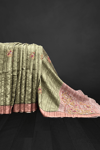 Saanvi - The Dupion Tussar Saree with Temple Border 18094