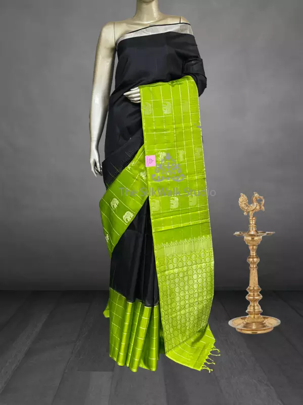 Shobhana - Boutique of SilkWalk Exclusives 8025