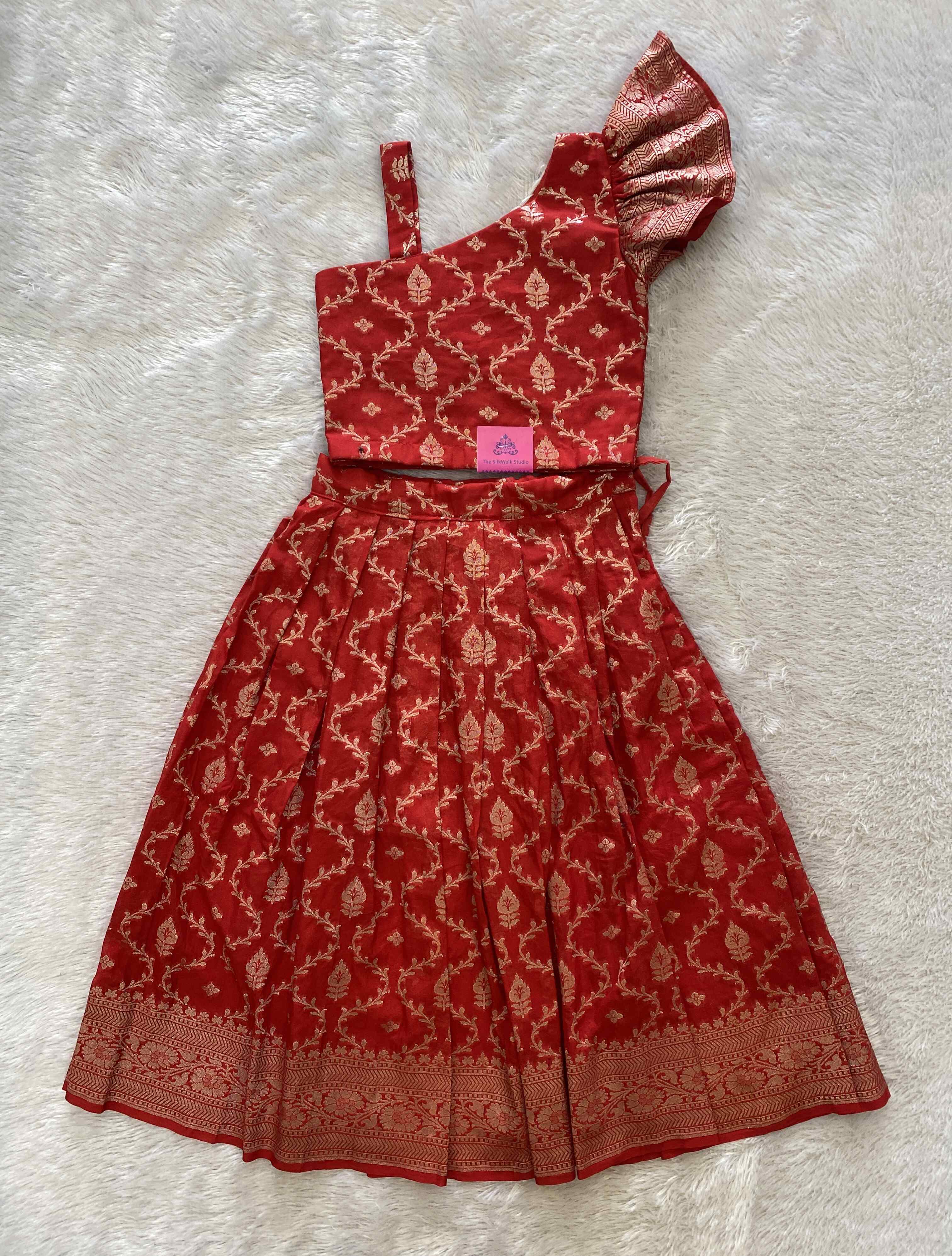 Moksha - The Banarasi Lehenga Set (Red) That4