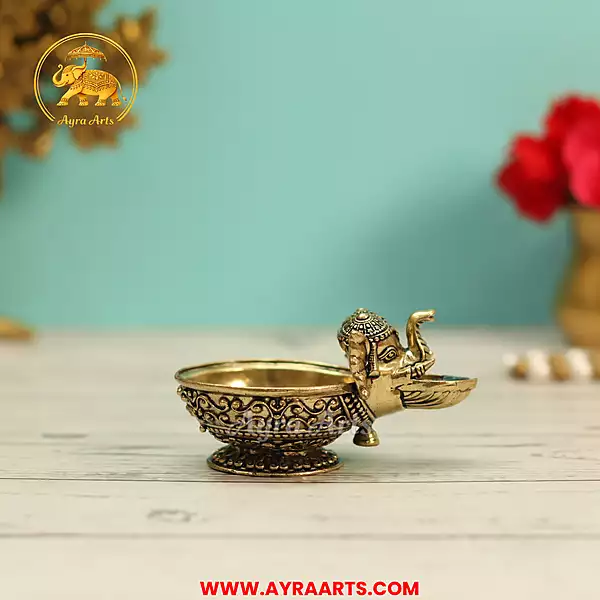 Auspicious Premium Brass Elephant Gaja Hathi Diya Deepam Vilakku Pooja Oil Lamp - 3.5 Inch Length