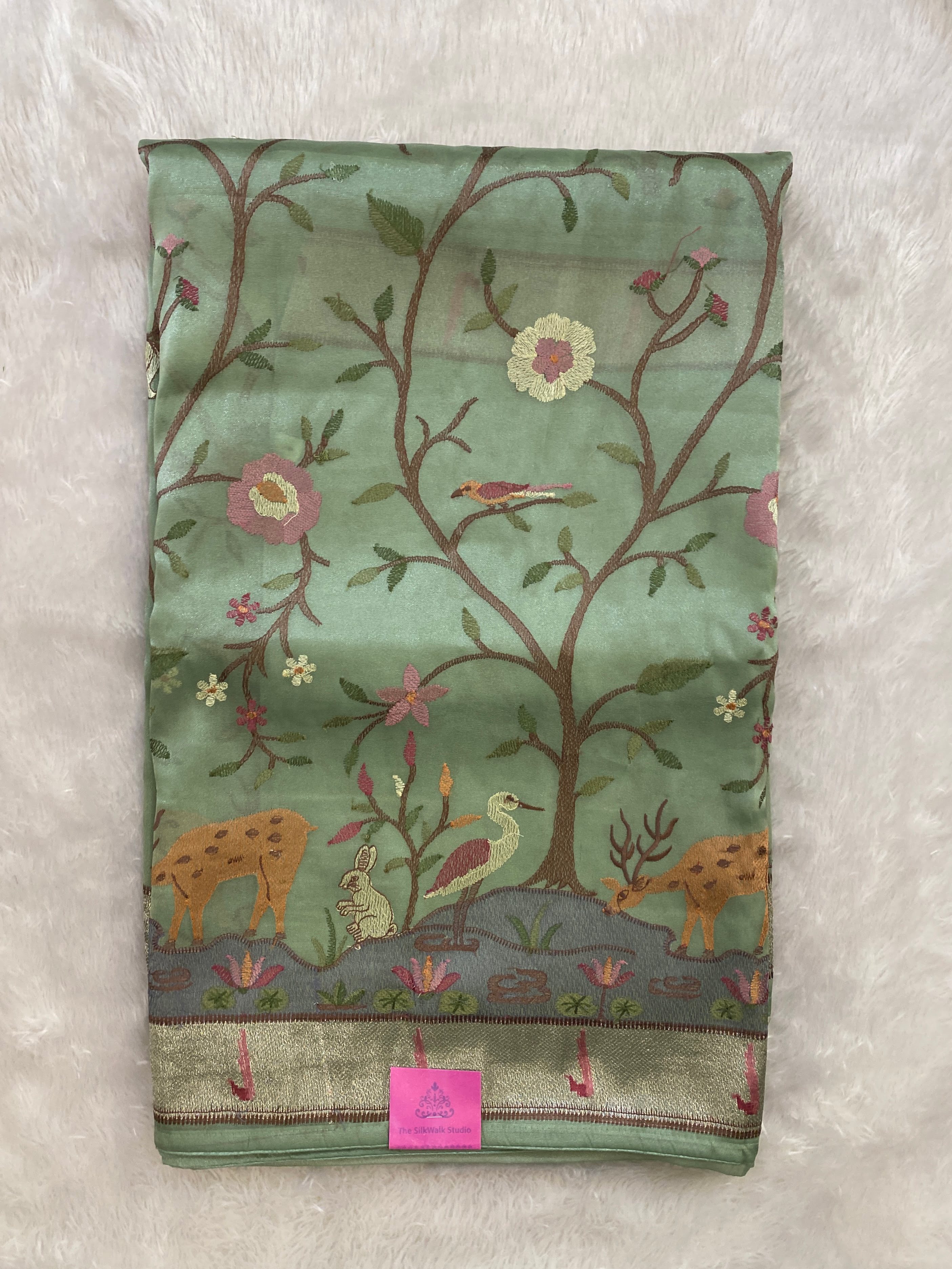 Daisy - Super Net Organza Saree in Thread Embroidery SWS15