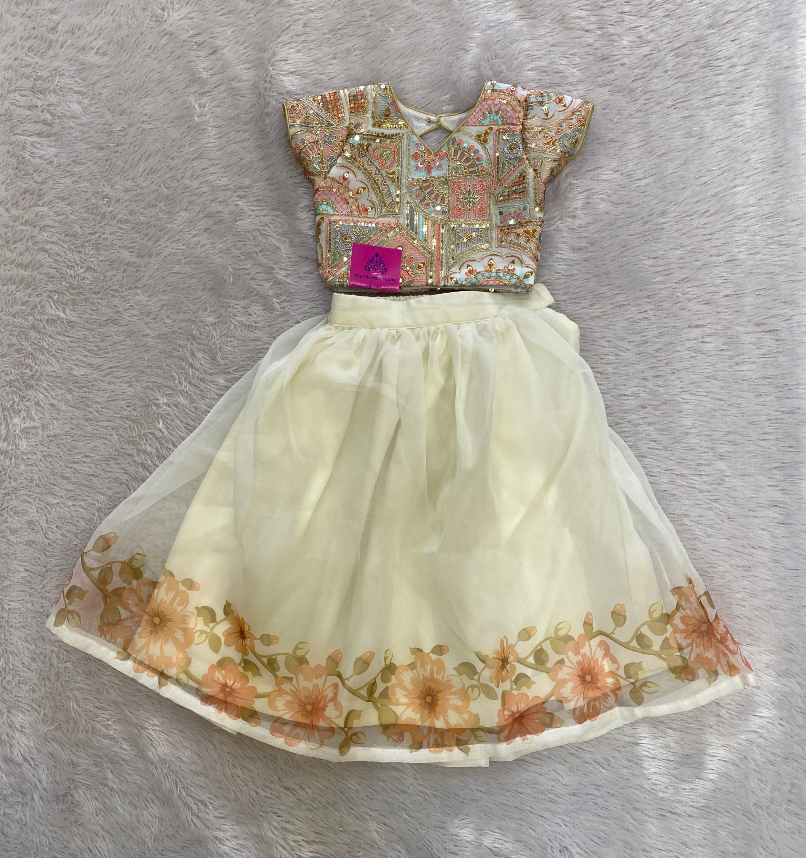 Whitey - The Embroidery Top with Organza Skirt That8