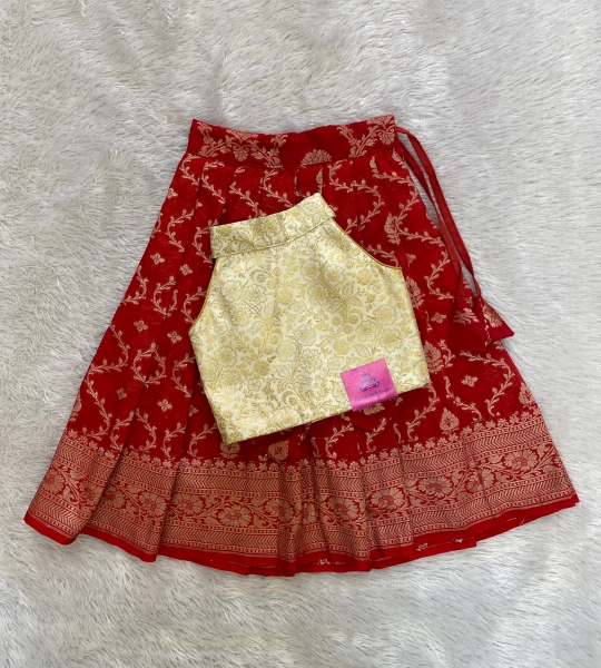 Gowri - Traditional Floral Brocade Top with Banarasi Lehenga That7