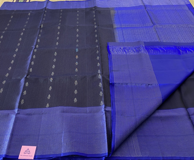 Vairam - Boutique of SilkWalk Exclusives 7113