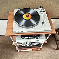 VAC - 4 Shelf Single Width - 23" x 15" AV Rack - AVR-4S-1C VAC - 4 Shelf Single Width - 23" x 15" AV Rack - AVR-4S-1C