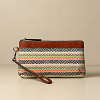 WRISTLET CLUTCH TOSTADO