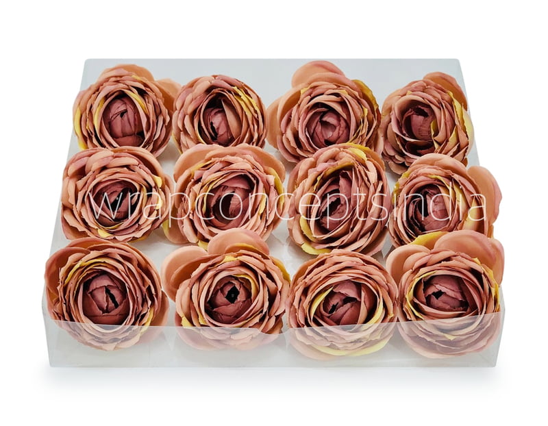 Caramel with hints of Lemon Peony