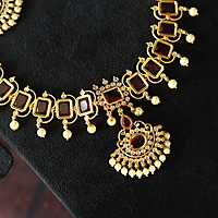 Beautiful leaf flower diamond  Neckpiece