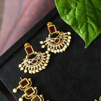 Beautiful leaf flower diamond  Neckpiece