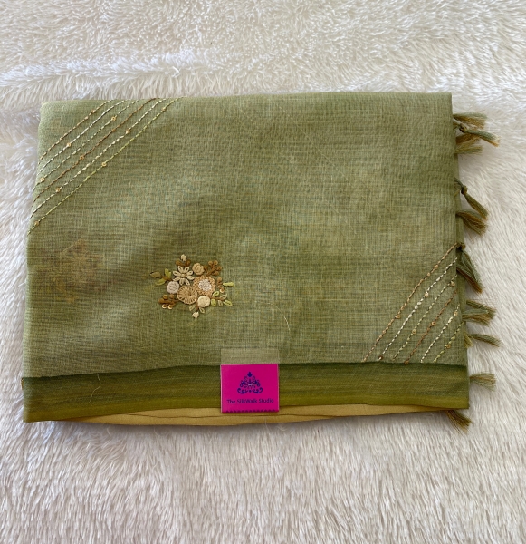 Madavi - The Linen Cotton Saree in Thread Embroidery SWS36