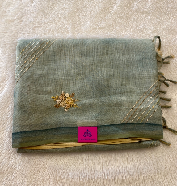Madavi - The Linen Cotton Saree in Thread Embroidery SWS36