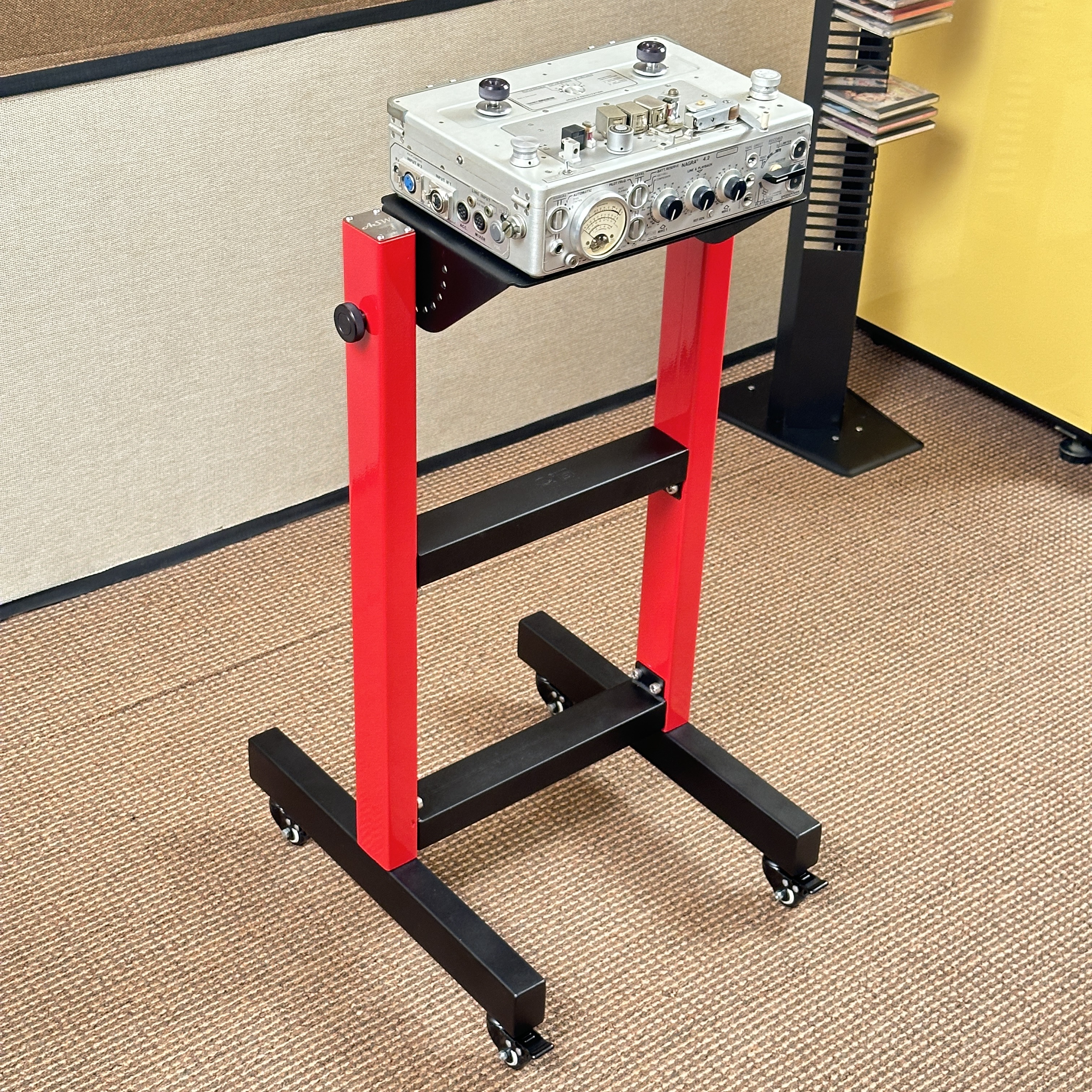 ASW - Nagra 4.2, IV-S Portable Tape Recorder - Trolley - N4X ASW - Nagra 4.2, IV-S Portable Tape Recorder - Trolley - N4X