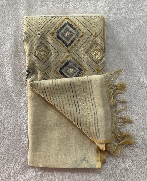 Amaya - The Linen Saree in Thread Work SWS34