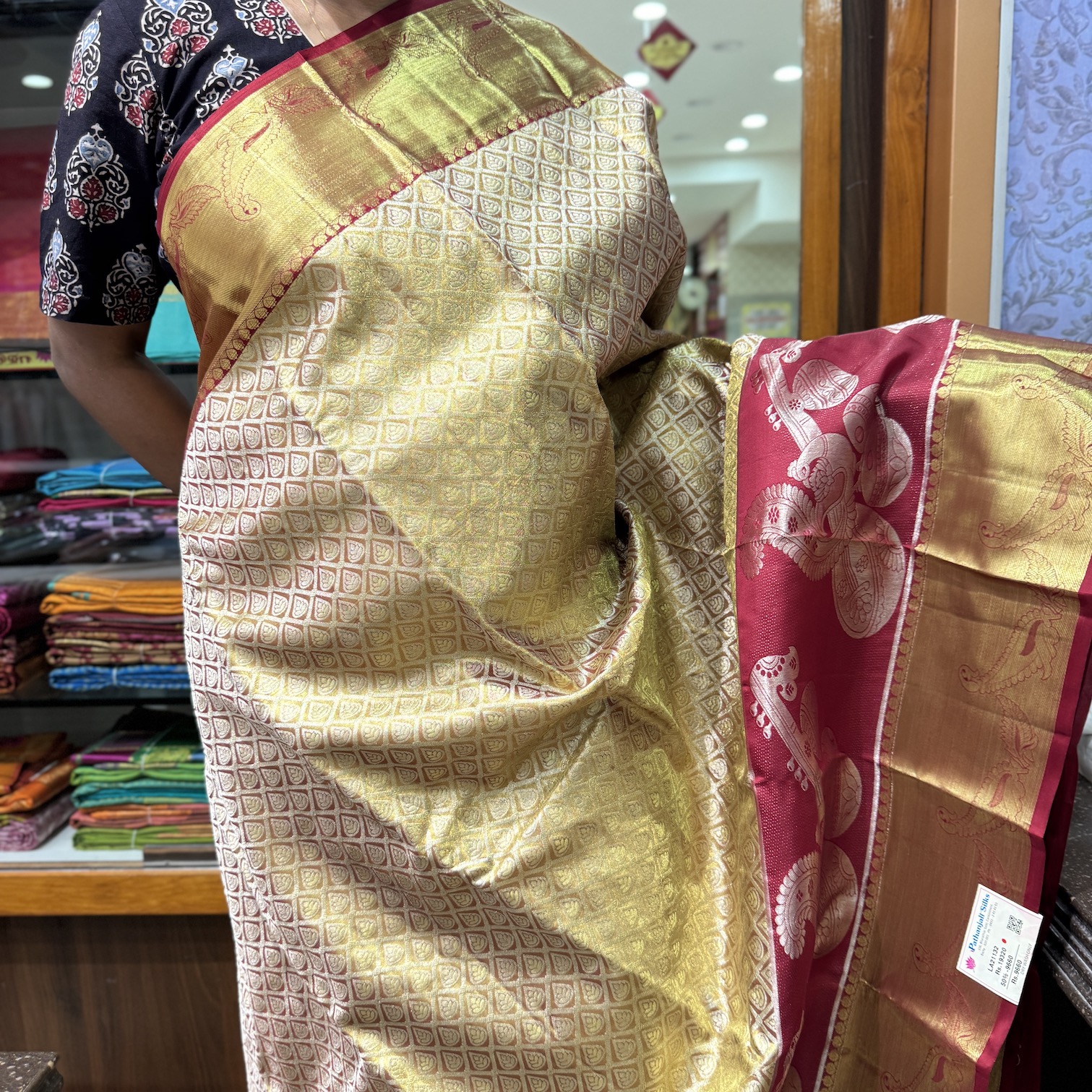 Latcha Thilagam Kanjivaram Tissue