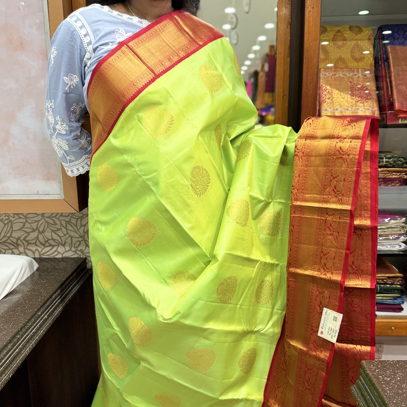 Parrot Green Kanchipuram Silk Saree