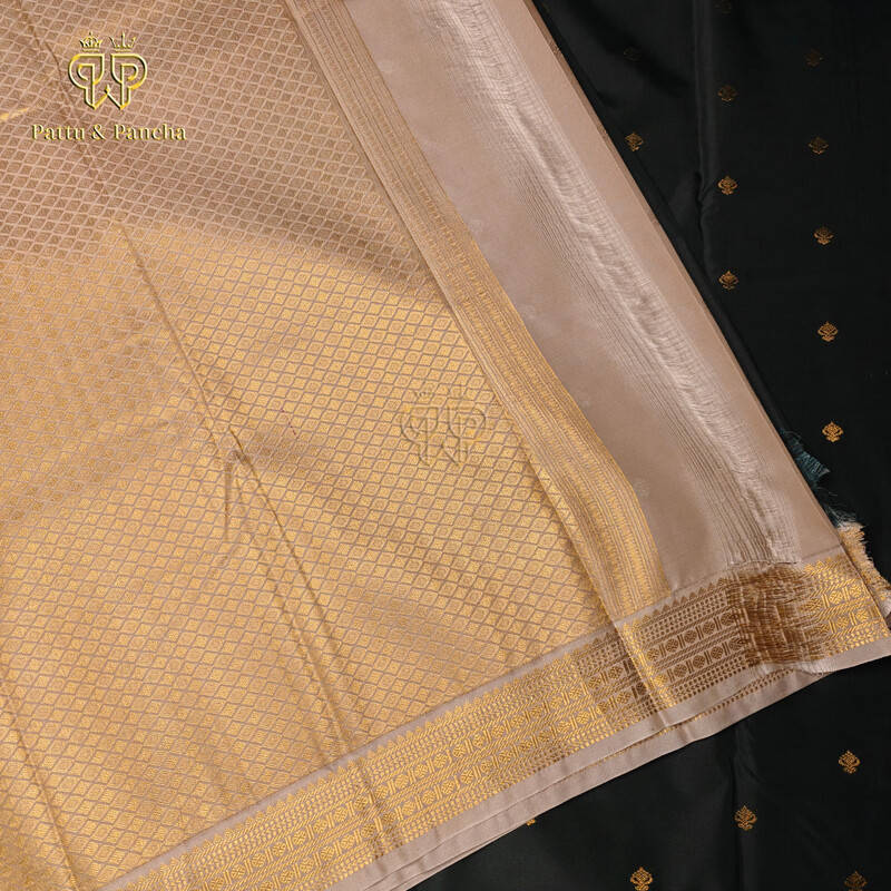 Dark Green Grey small Border - Semi