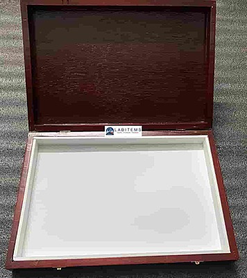 Insect storage box for colleges